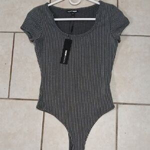 FASHION NOVA Womens Size M Black and Grey Scoop Neck Bodysuit NWT